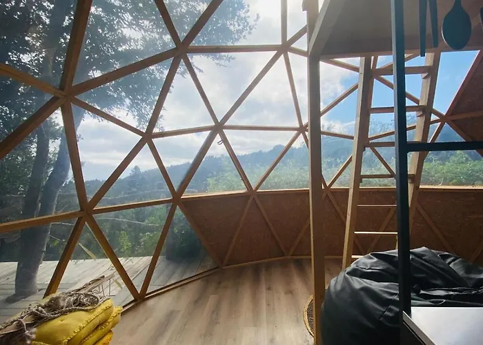 Eco-resort Domo Maestra